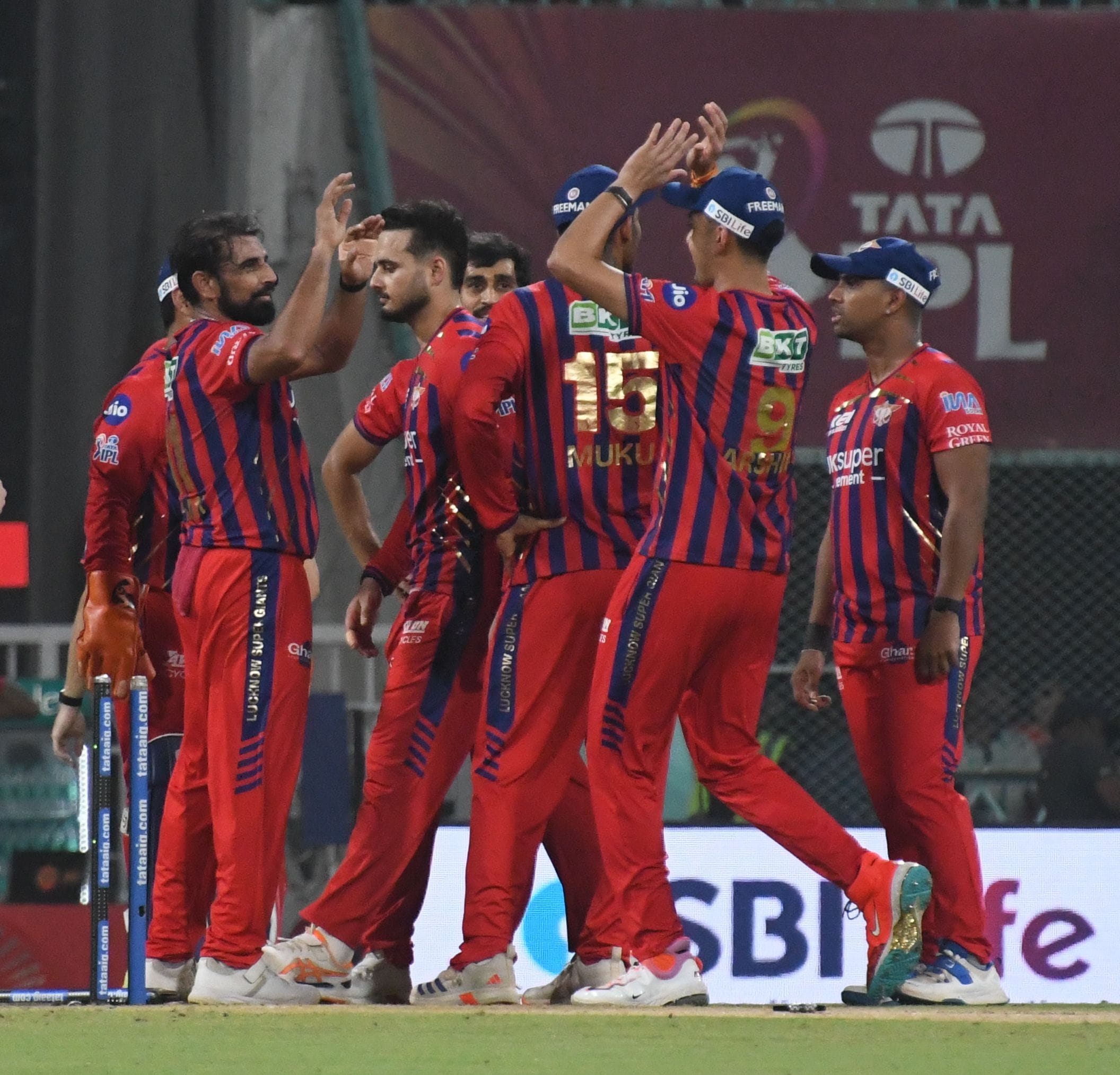 इकाना स्टेडियम में शनिवार को खेला गया एलएसजी और पंजाब किंग्स के बीच मुकाबला। इकाना स्टेडियम में शनिवार को खेला गया एलएसजी और पंजाब किंग्स के बीच मुकाबला।