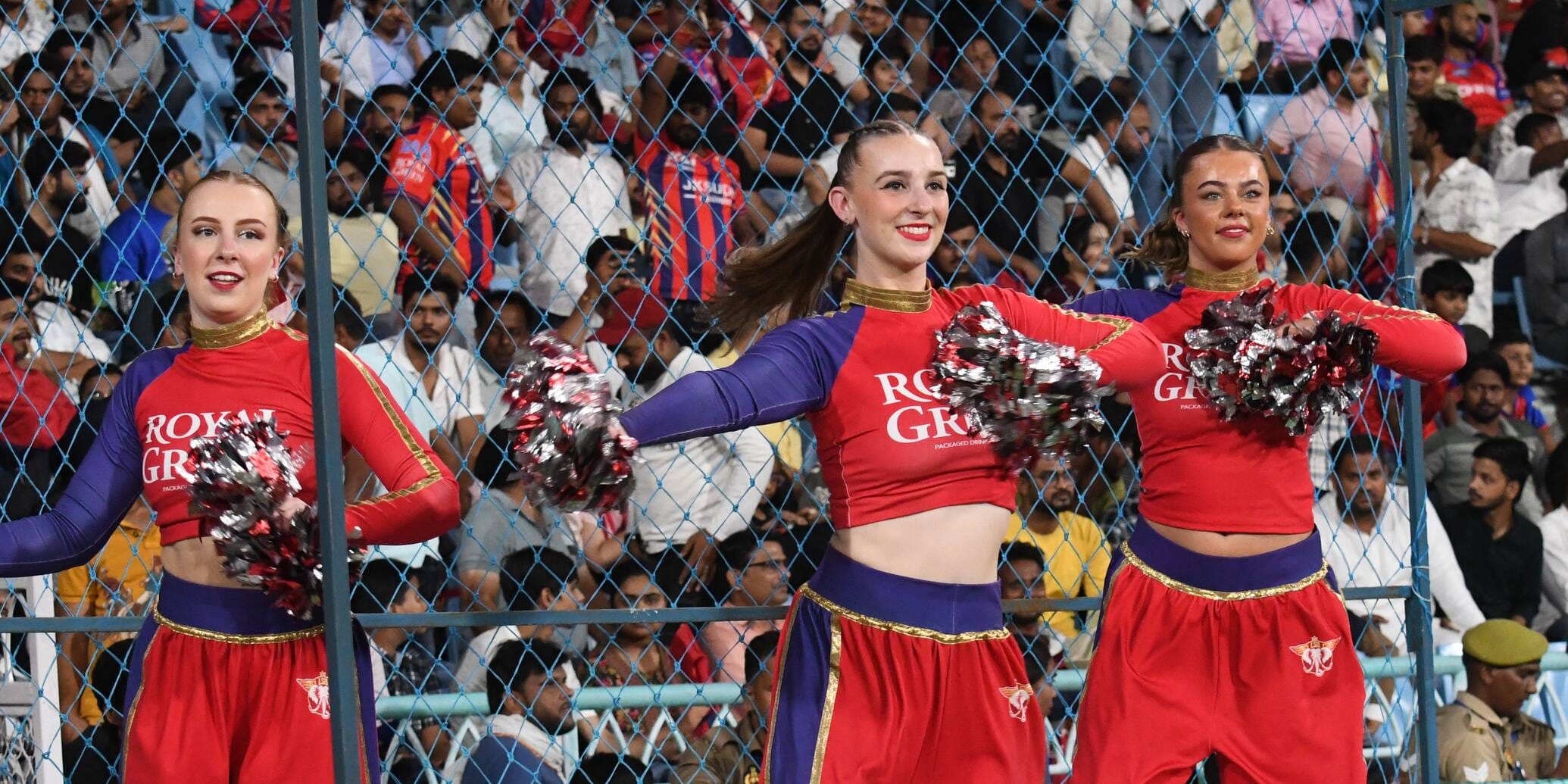 इकाना स्टेडियम में शनिवार को खेला गया एलएसजी और पंजाब किंग्स के बीच मुकाबला। इकाना स्टेडियम में शनिवार को खेला गया एलएसजी और पंजाब किंग्स के बीच मुकाबला।