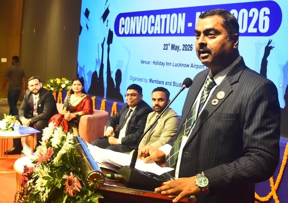 सीआईआरसी की लखनऊ शाखा के दीक्षांत समारोह में मौजूद सीए। -संवाद सीआईआरसी की लखनऊ शाखा के दीक्षांत समारोह में मौजूद सीए। -संवाद