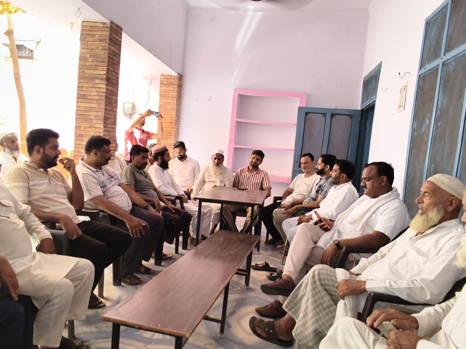 भीषण गर्मी के बीच सहारनपुर के सबसे व्यस्त दिल्ली रोड और अन्य प्रमुख मार्गों पर दोपहर के समय पसर भीषण गर्मी के बीच सहारनपुर के सबसे व्यस्त दिल्ली रोड और अन्य प्रमुख मार्गों पर दोपहर के समय पसर