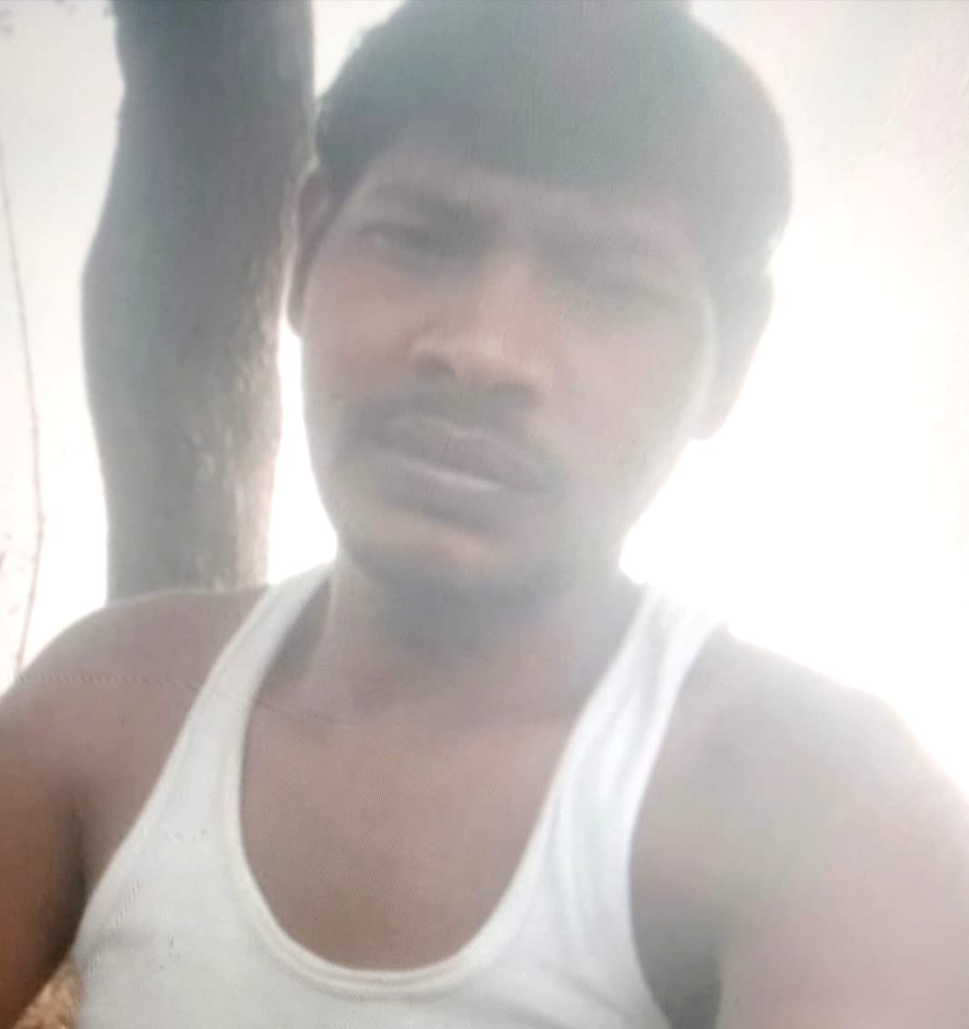 घोरावल क्षेत्र में सडक हादसे में मृतक- राजकुमार (फाइल फोटो) स्रोत परिजन
