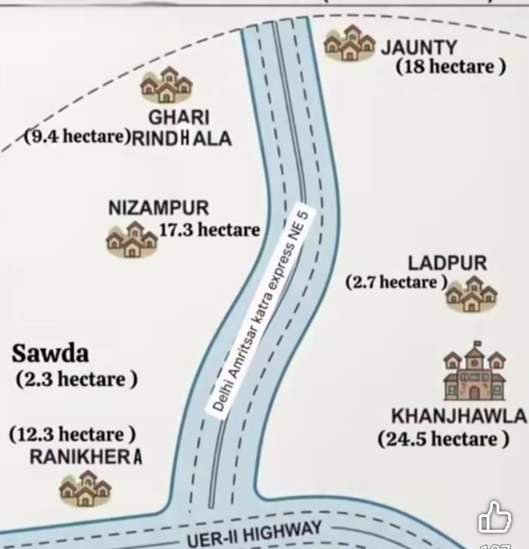 फोटो-53: बहादुरगढ़ तहसील में रजिस्ट्री कराने पहुंचे लोग। संवाद
