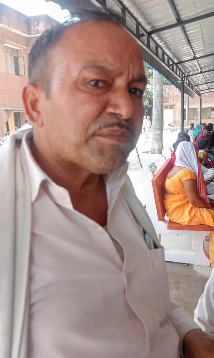 मेडिकल कॉलेज ओपीडी में रही मरीजों की भीड़। संवाद