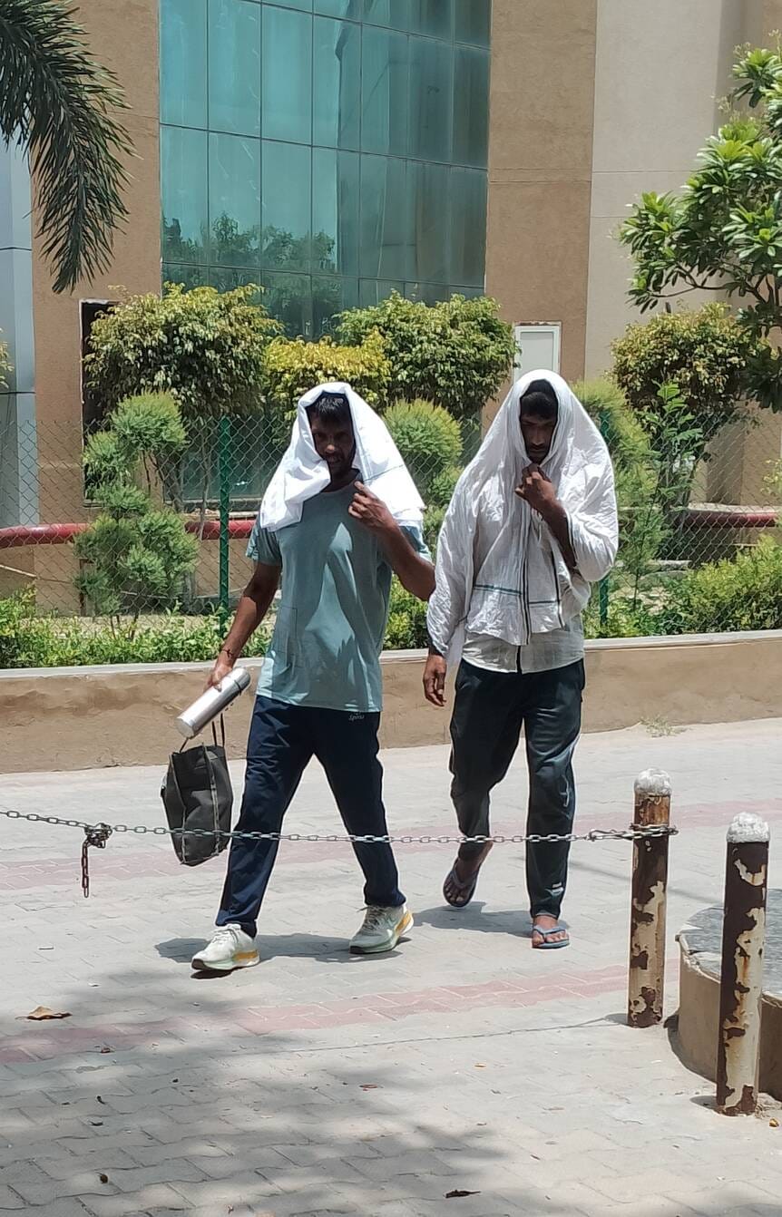 शहर में बंद पड़ा ट्रांसफार्मर। संवाद