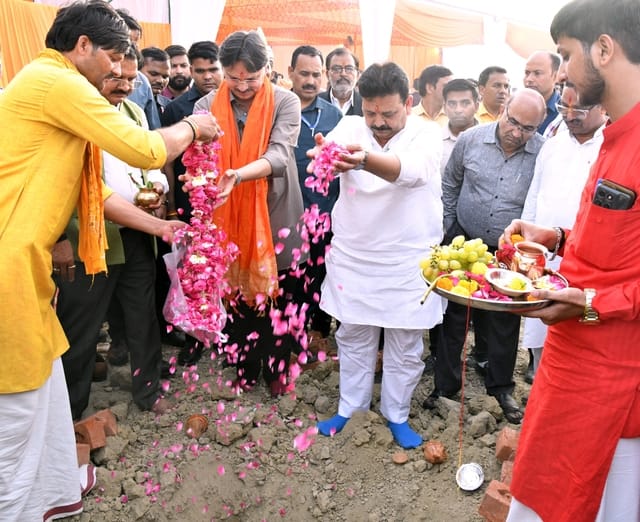 उप निबंधक कार्यालय के भवन का हुआ शिलान्यास।