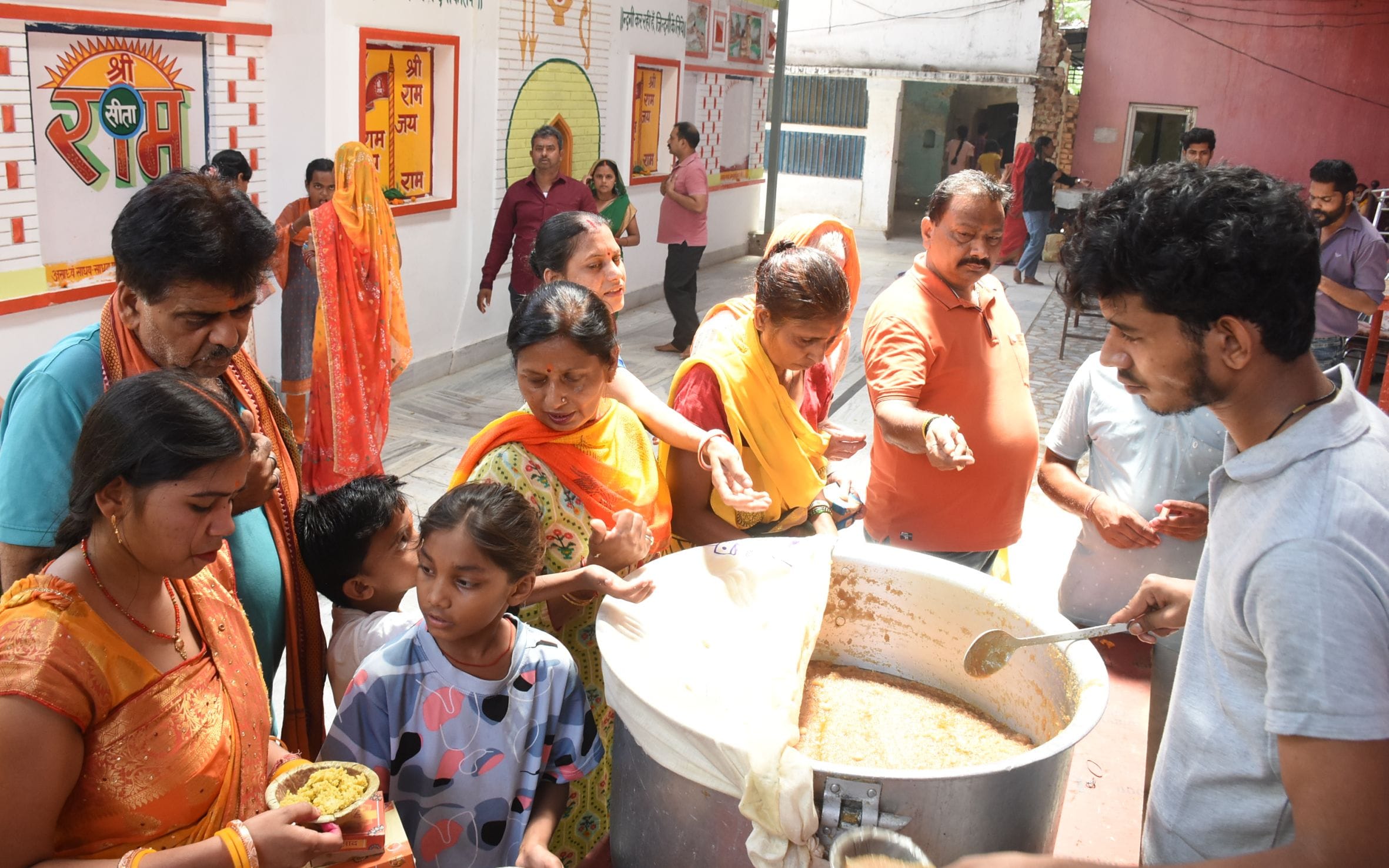 संकटमोचन के दरबार में उमड़ी आस्था