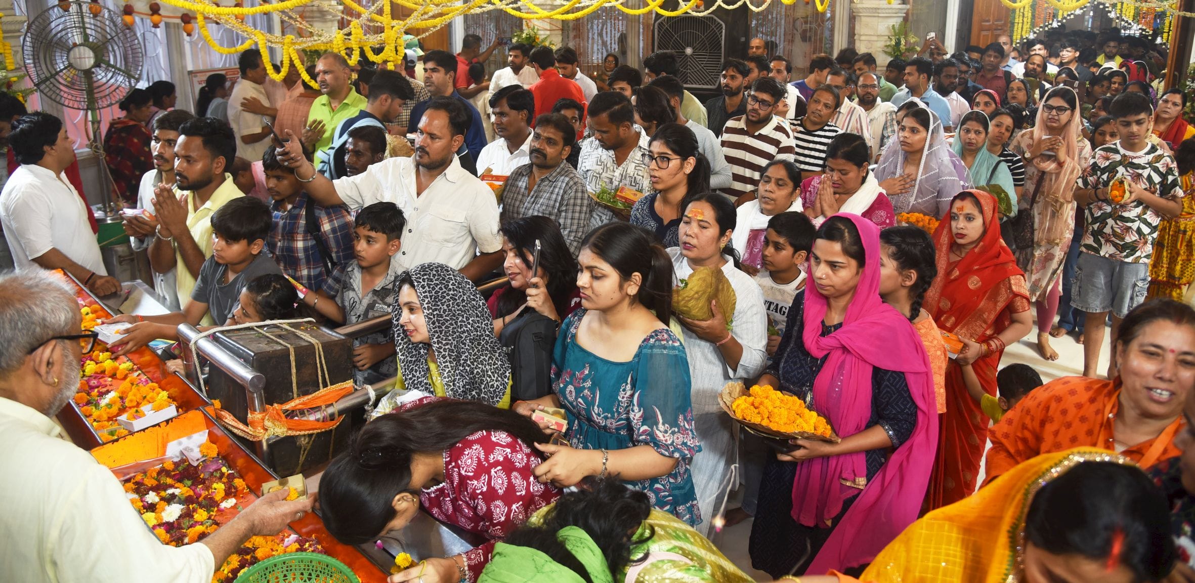 संकटमोचन के दरबार में उमड़ी आस्था