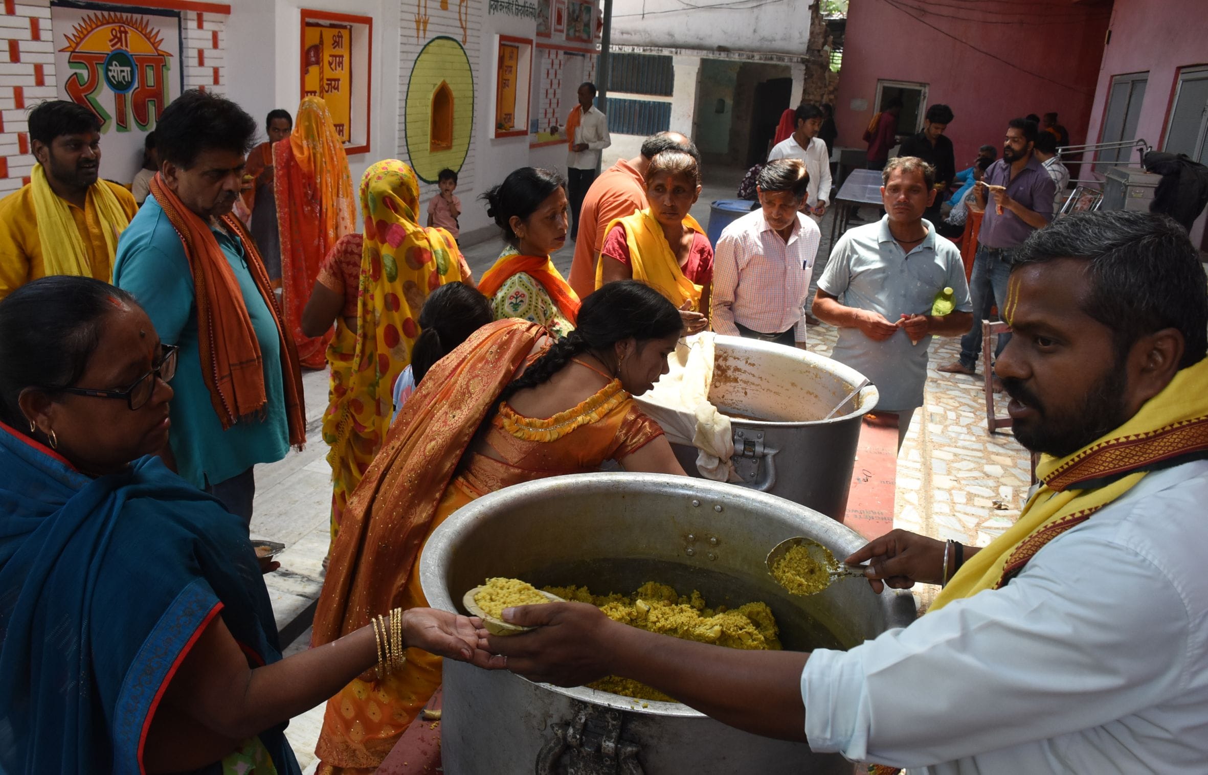 संकटमोचन के दरबार में उमड़ी आस्था