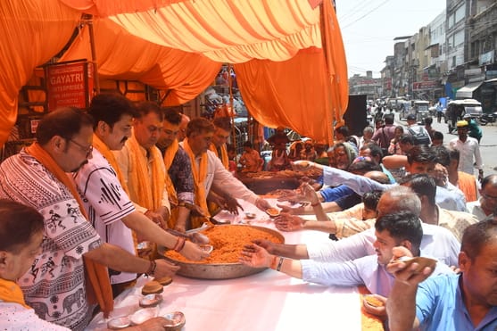 संकटमोचन के दरबार में उमड़ी आस्था