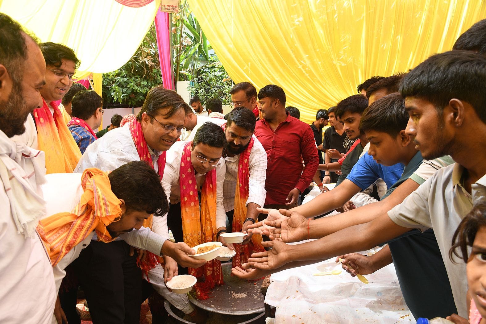 संकटमोचन के दरबार में उमड़ी आस्था