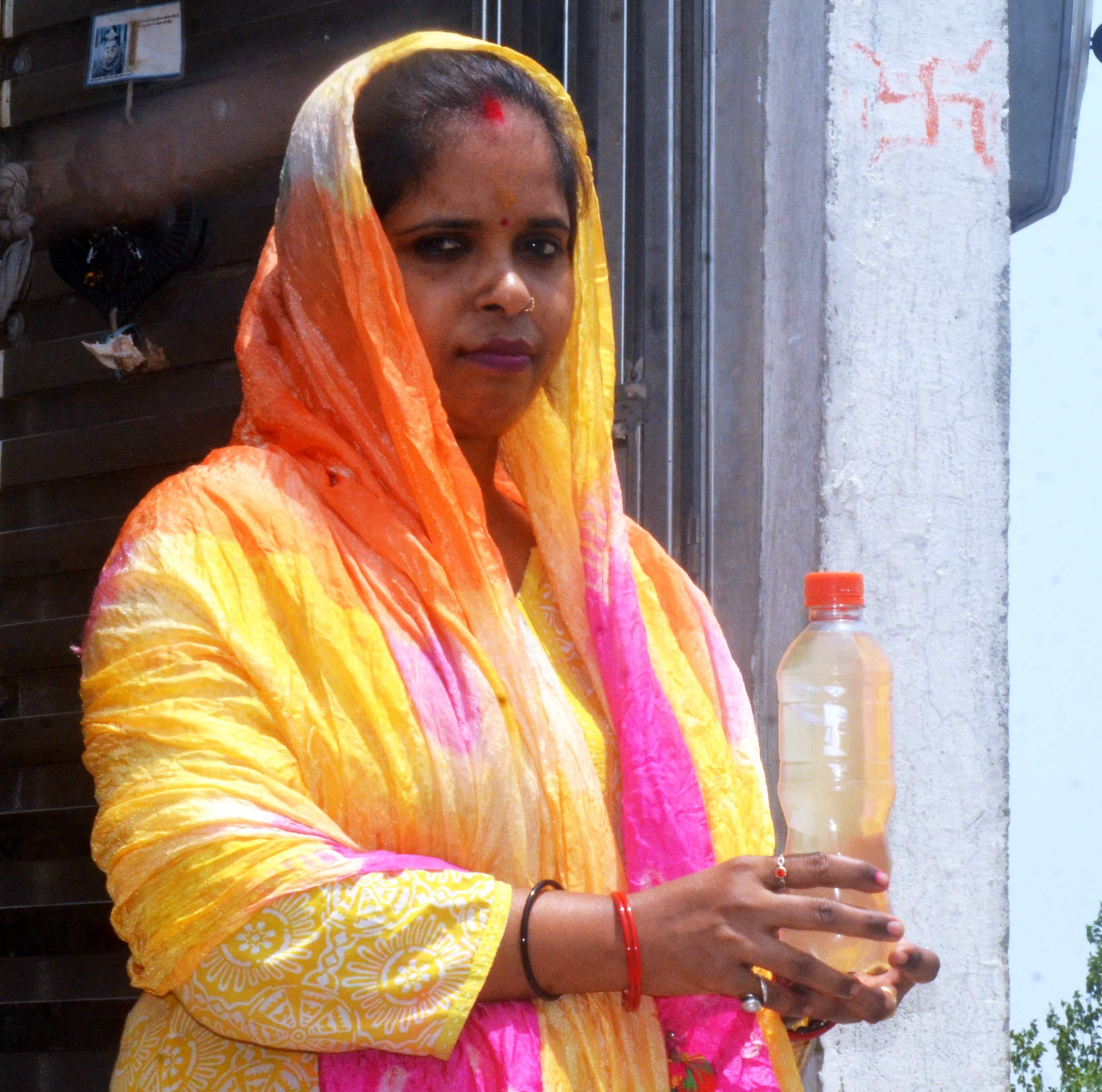 आलोक वर्मा निवासी मोहल्ला करबला