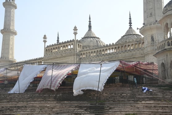 बकरीद की नमाज की मस्जिदों में चलीं तैयारियां। बकरीद की नमाज की मस्जिदों में चलीं तैयारियां।