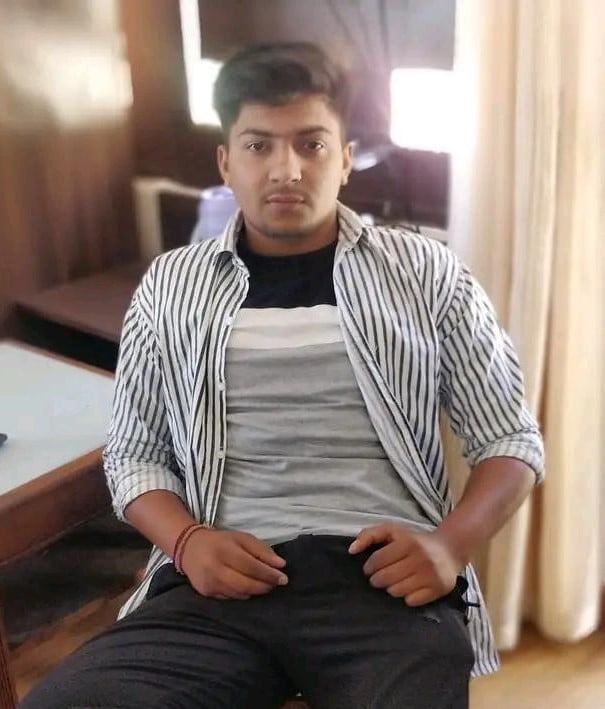 गुलावठी क्षेत्र में हुए हादसे में मृतक शिवम का फाइल फोटो।