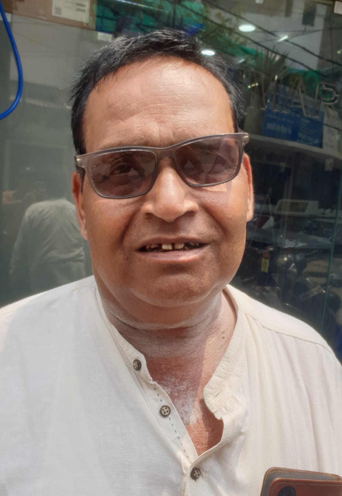 रोडवेज बस में लगा पैनिक बटन। संवाद