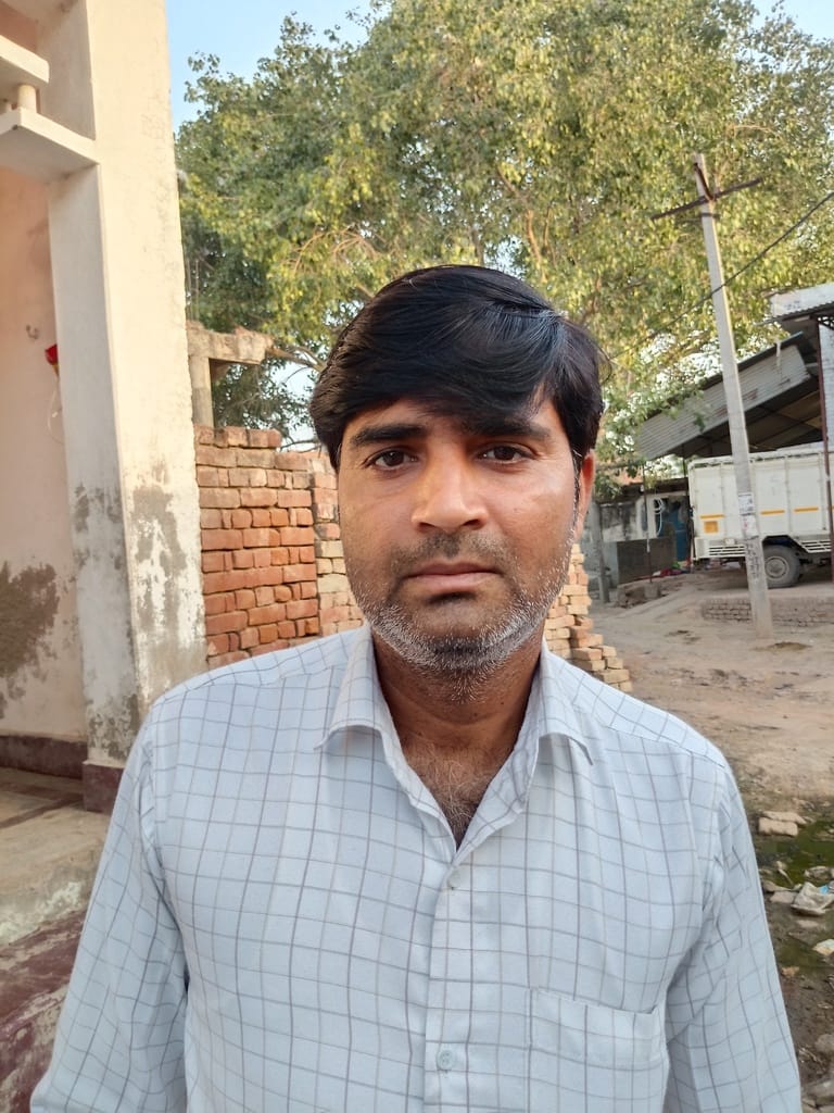 मंझनपुर ब्लॉक के चक थाभां गांव के आम रास्ते में भरा पानी व फैली गंदगी संवाद मंझनपुर ब्लॉक के चक थाभां गांव के आम रास्ते में भरा पानी व फैली गंदगी संवाद
