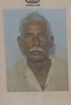 फोटो- 11 आंधी से धरासाई हुआ पीली कोठी रोड स्थित ओवरब्रिज में गिरा यूके लिप्टस का पेड़। संवाद