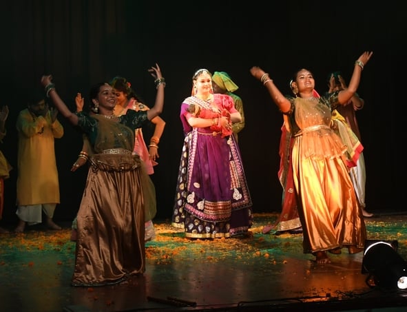 नाटक ने आत्ममंथन और सामाजिक चेतना का दिया संदेश नाटक ने आत्ममंथन और सामाजिक चेतना का दिया संदेश
