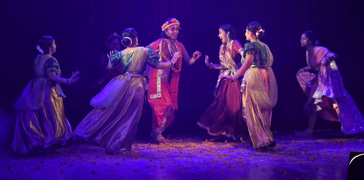 नाटक ने आत्ममंथन और सामाजिक चेतना का दिया संदेश नाटक ने आत्ममंथन और सामाजिक चेतना का दिया संदेश