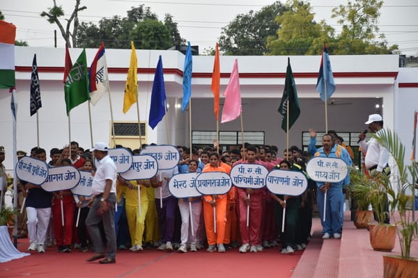 यूपी पुलिस वार्षिक तैराकी एवं क्रॉसकंट्री प्रतियोगिता में विजेता खिलाड़ी। यूपी पुलिस वार्षिक तैराकी एवं क्रॉसकंट्री प्रतियोगिता में विजेता खिलाड़ी।