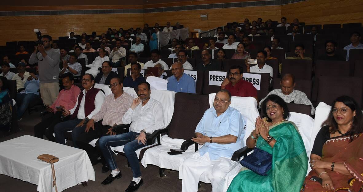 अवाॅर्ड काउंसिल ट्रस्ट ऑफ इंडिया की ओर से शनिवार को गोमतीनगर के अंतर राष्ट्रीय बौद्ध संस्थान मे अवाॅर्ड काउंसिल ट्रस्ट ऑफ इंडिया की ओर से शनिवार को गोमतीनगर के अंतर राष्ट्रीय बौद्ध संस्थान मे