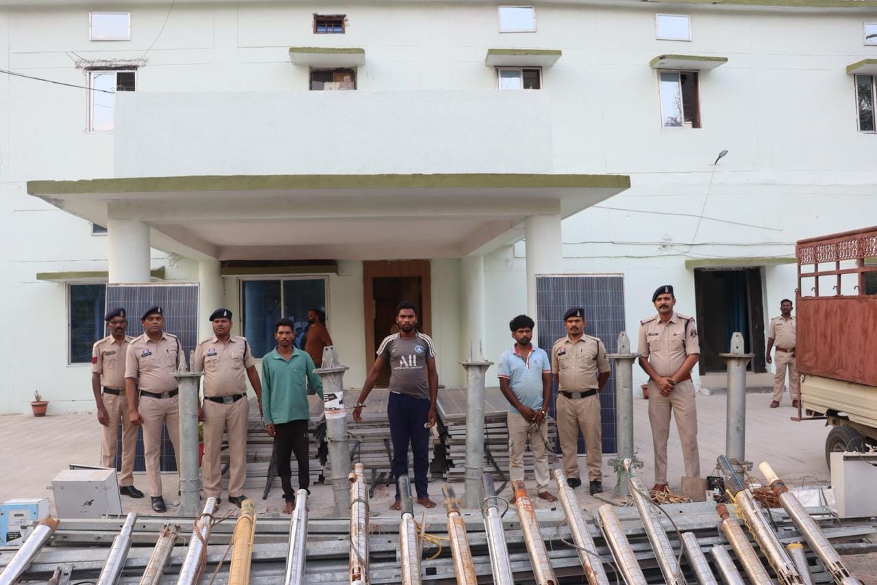 Major Police Breakthrough—3 Accused Members Of Interstate Gang Arrested In  16 Theft Cases In Kanker - Jagdalpur News - कांकेर:पुलिस की बड़ी सफलता, चोरी  के 16 मामलों में अंतर्राज्यीय गिरोह के 3 ...