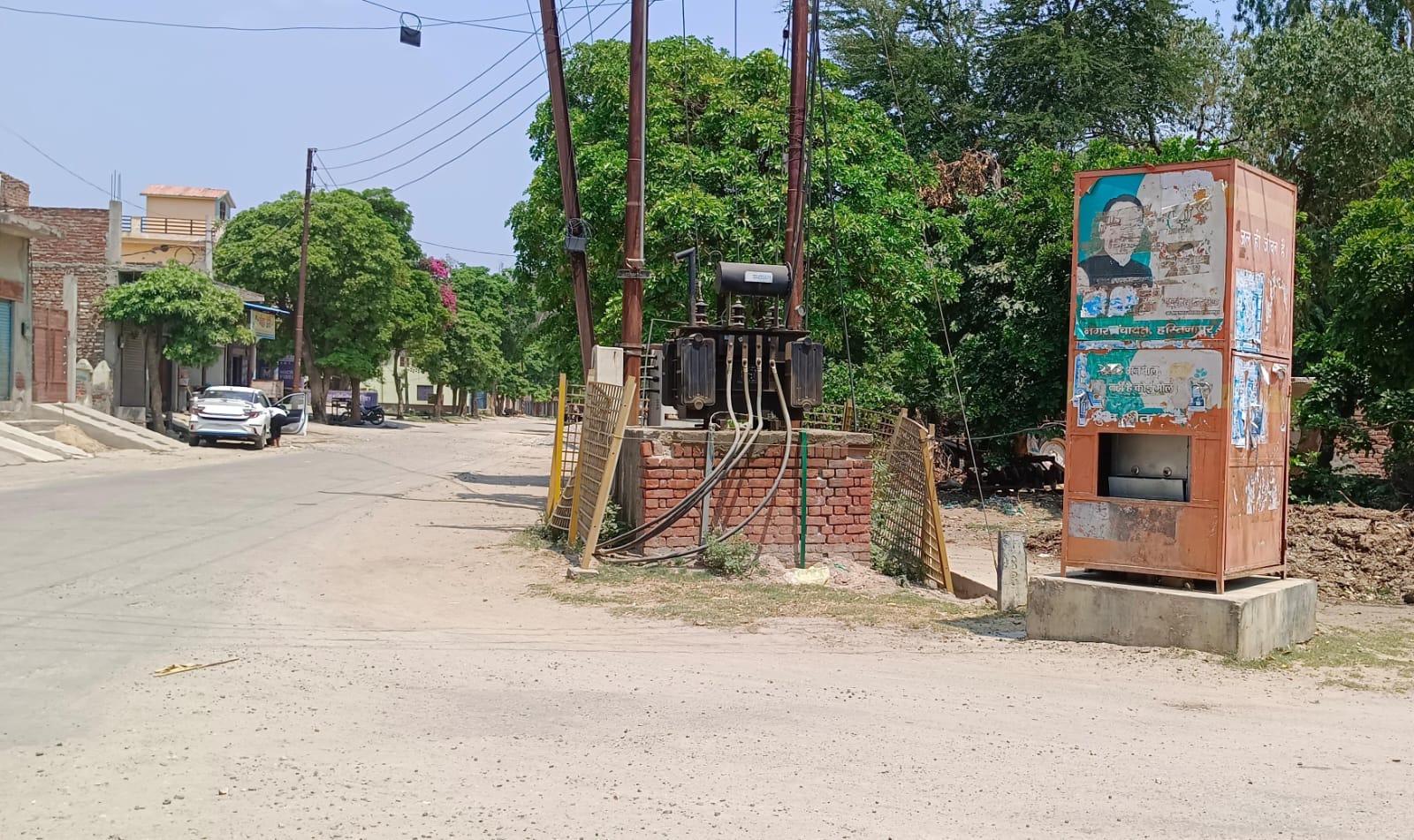 पोस्ट ऑफिस के पास खराब पड़ा वॉटर कूलर स्रोत संवाद पोस्ट ऑफिस के पास खराब पड़ा वॉटर कूलर स्रोत संवाद