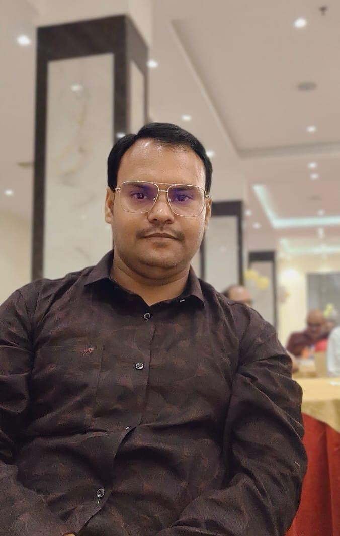 दीपक कुमार, दवा विक्रेता