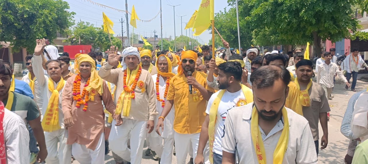 फोटो-23- अहिल्याबाई होल्कर के चित्र पर पुष्प अर्पित करते क्षेत्रीय अध्यक्ष। स्रोत:कार्यकर्ता