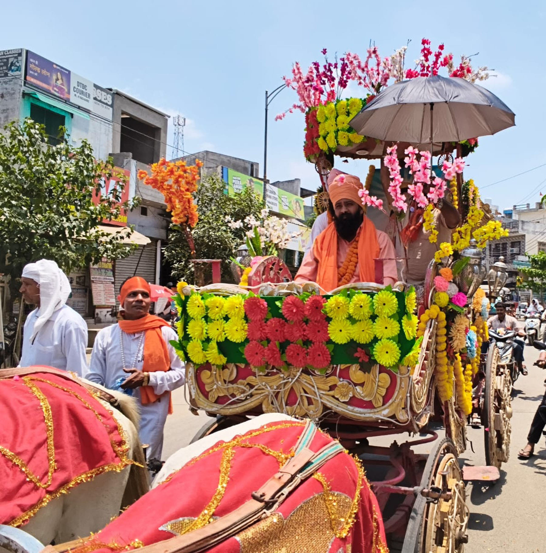 कलायत में नेशनल हाई-वे से श्री रैदास तख्त तक भव्य धार्मिक शोभा यात्रा में उमड़ा जनसैलाब। संवाद कलायत में नेशनल हाई-वे से श्री रैदास तख्त तक भव्य धार्मिक शोभा यात्रा में उमड़ा जनसैलाब। संवाद