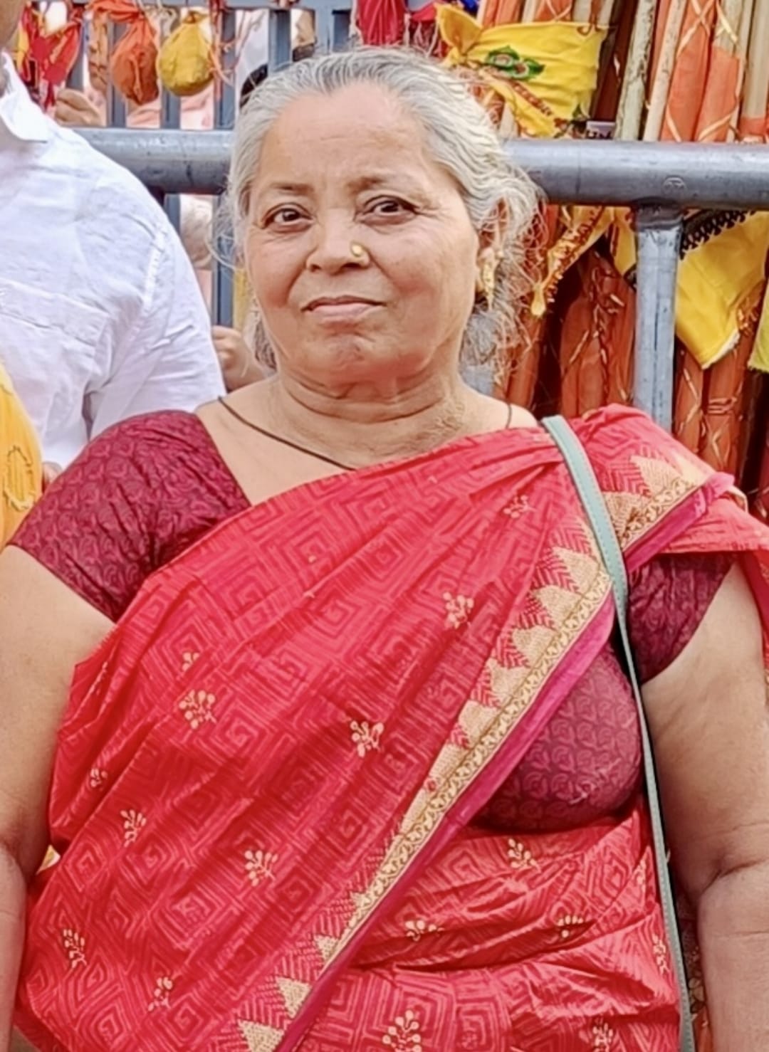 महराजगंज के सवंसा में करंट लगने से महिला की मौत पर सांत्वना देने पहुंचे बदलापुर से भाजपा विधायक महराजगंज के सवंसा में करंट लगने से महिला की मौत पर सांत्वना देने पहुंचे बदलापुर से भाजपा विधायक