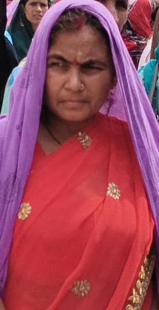 फोटो 01सीकेटीपी-07- रात 8.30 बजे मंदाकिनी में नदी में नावे। संवाद फोटो 01सीकेटीपी-07- रात 8.30 बजे मंदाकिनी में नदी में नावे। संवाद
