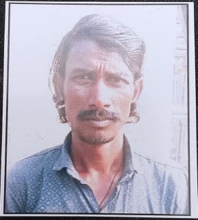 रेणुकूट क़ी खबर में मृतक सुरेश वर्मा की फाइल फोटो