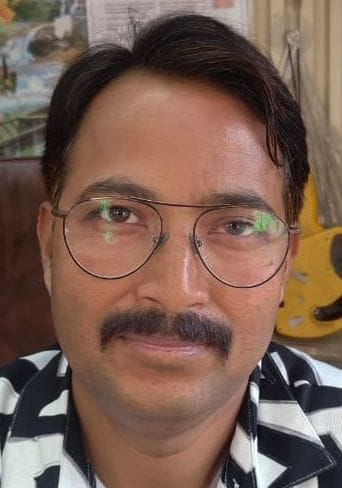 आशीष गुप्ता आशीष गुप्ता