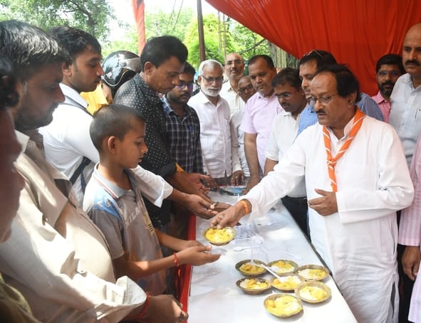  ज्येष्ठ माह के पांचवें बड़े मंगल पर पूरा शहर बजरंगबली की भक्ति में डूबा नजर आया।
