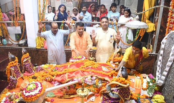  ज्येष्ठ माह के पांचवें बड़े मंगल पर पूरा शहर बजरंगबली की भक्ति में डूबा नजर आया।