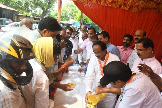  ज्येष्ठ माह के पांचवें बड़े मंगल पर पूरा शहर बजरंगबली की भक्ति में डूबा नजर आया।