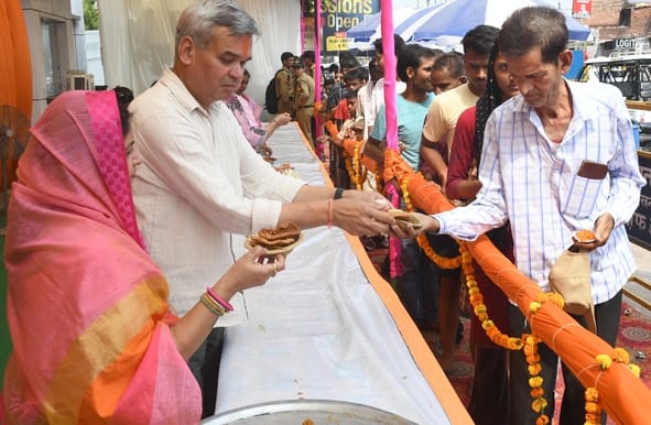  ज्येष्ठ माह के पांचवें बड़े मंगल पर पूरा शहर बजरंगबली की भक्ति में डूबा नजर आया।