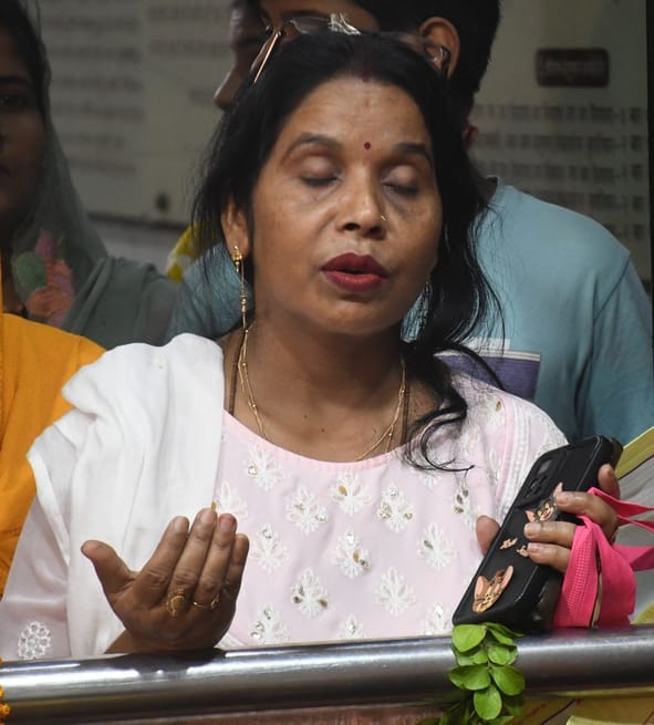  ज्येष्ठ माह के पांचवें बड़े मंगल पर पूरा शहर बजरंगबली की भक्ति में डूबा नजर आया।