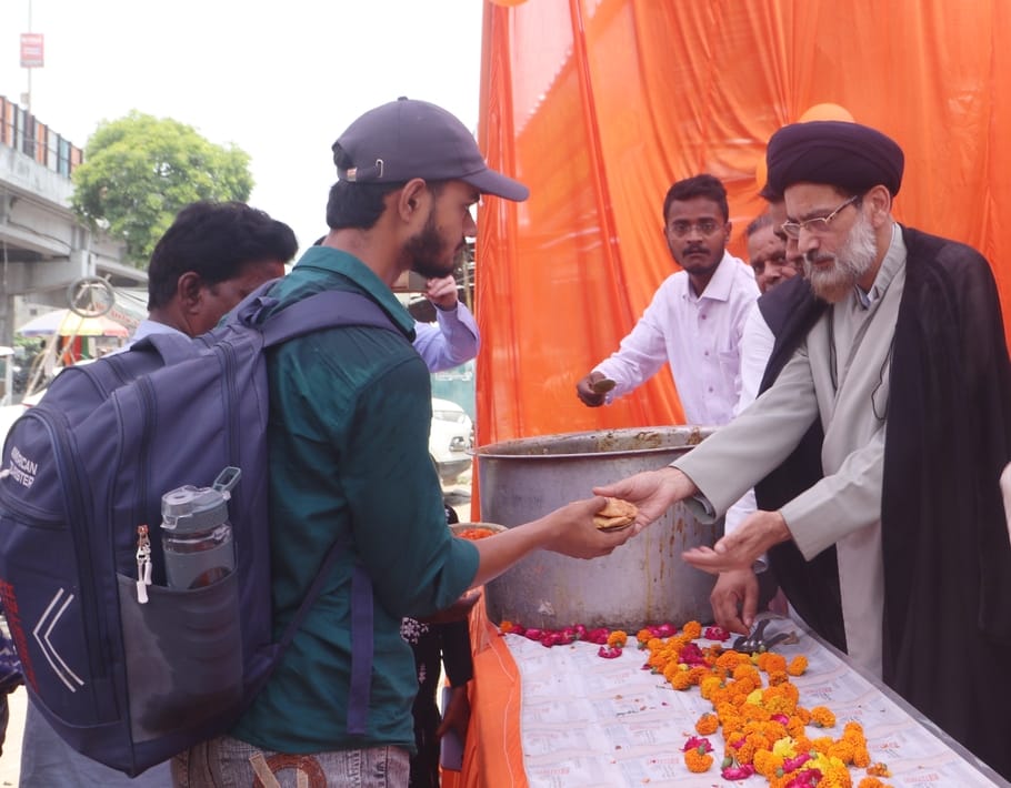  ज्येष्ठ माह के पांचवें बड़े मंगल पर पूरा शहर बजरंगबली की भक्ति में डूबा नजर आया।