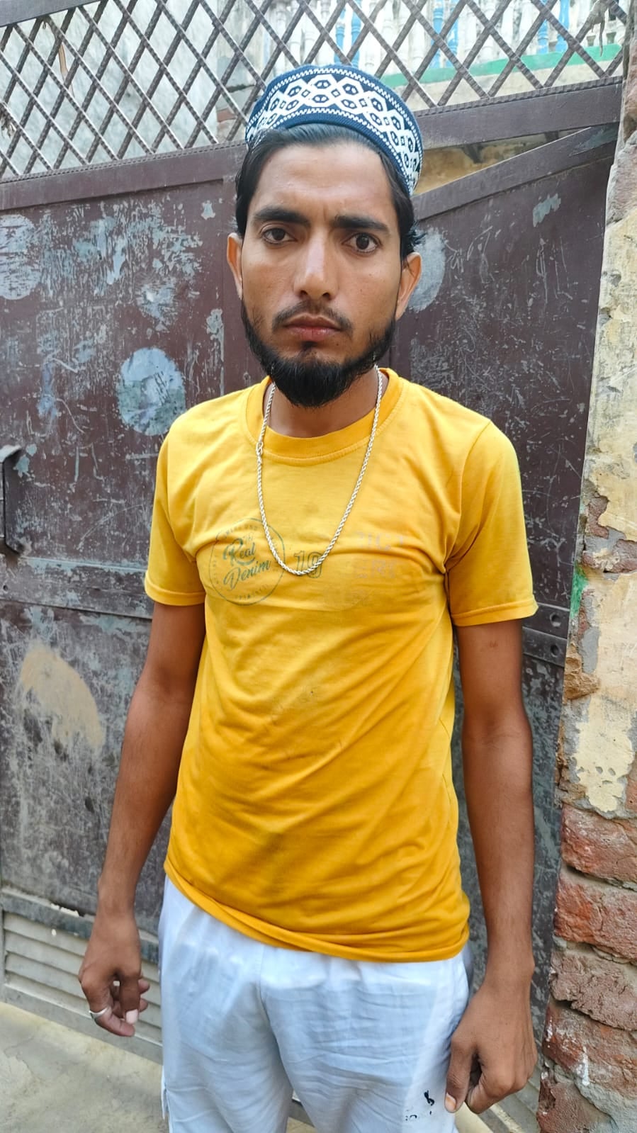सरूरपुर। कस्बा खिवाई निवासी पीएमएवाई योजना के पात्र राशीदा। संवाद सरूरपुर। कस्बा खिवाई निवासी पीएमएवाई योजना के पात्र राशीदा। संवाद