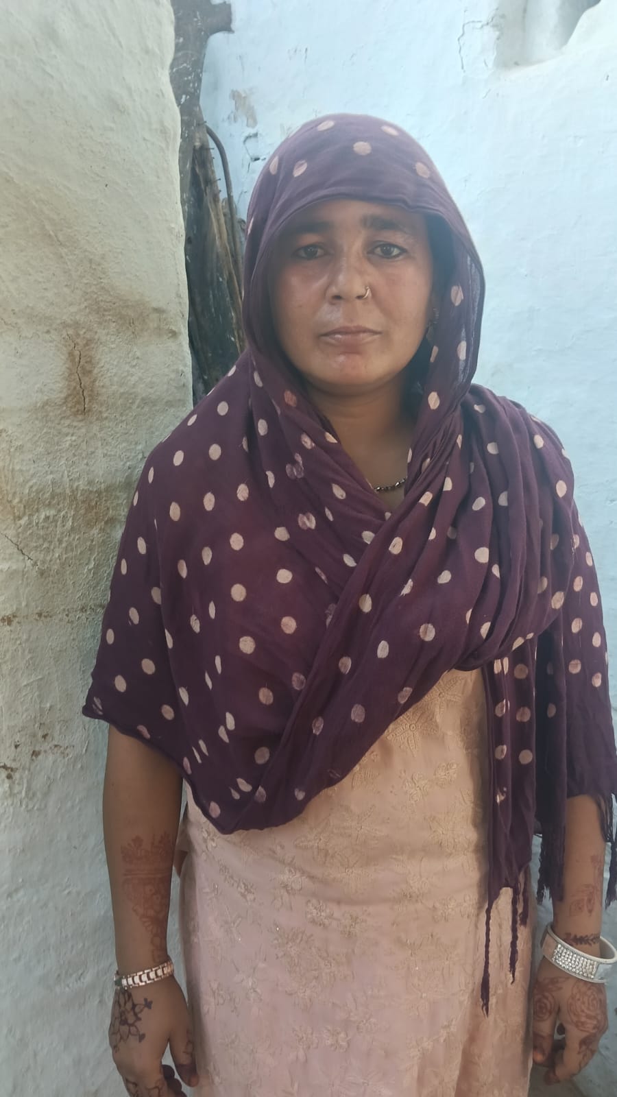 सरूरपुर। कस्बा खिवाई निवासी पीएमएवाई योजना के पात्र राशीदा। संवाद सरूरपुर। कस्बा खिवाई निवासी पीएमएवाई योजना के पात्र राशीदा। संवाद