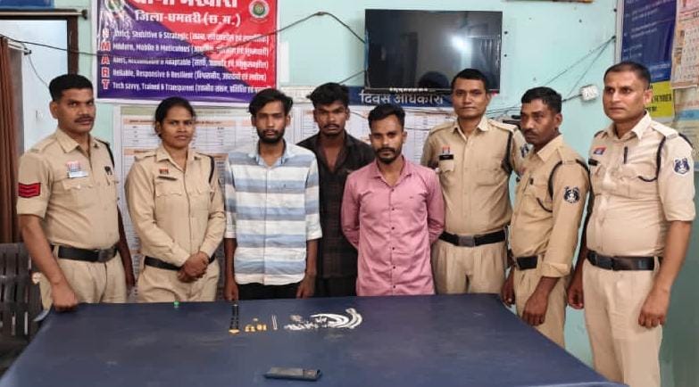 चोरी के मामले में गिरफ्तार आरोपी 