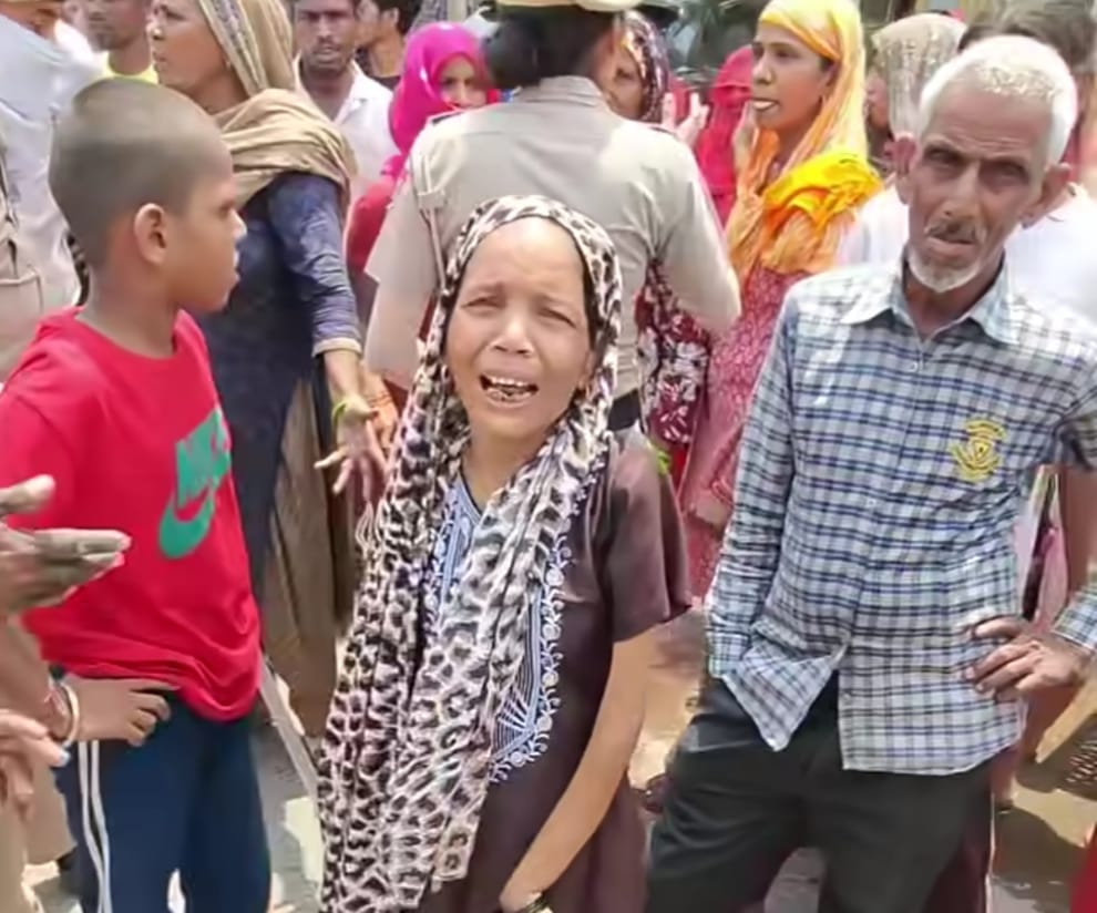फरीदाबाद नेहरू कॉलोनी में नगर निगम ने हटाया अतिक्रमण । संवाद