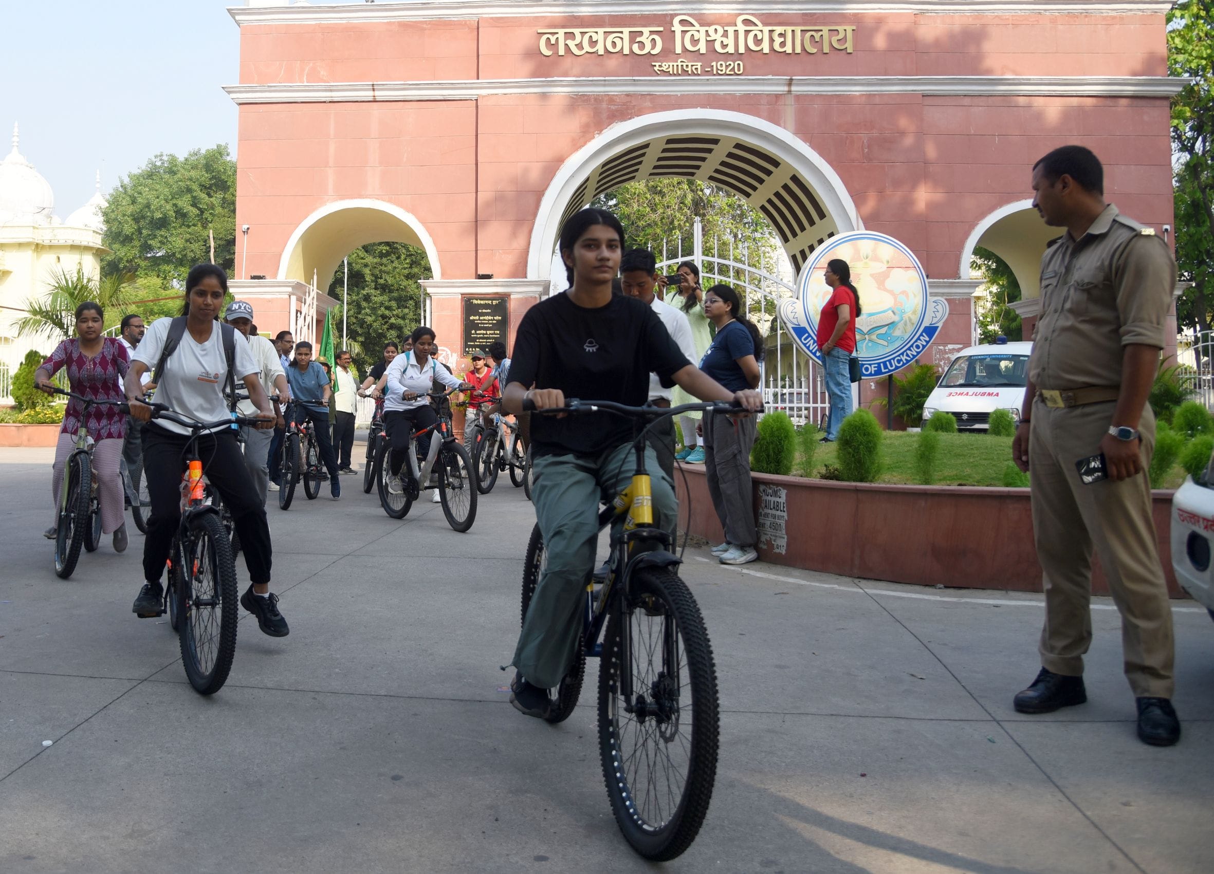 साइकिल चालकों ने दिया पर्यावरण का संदेश