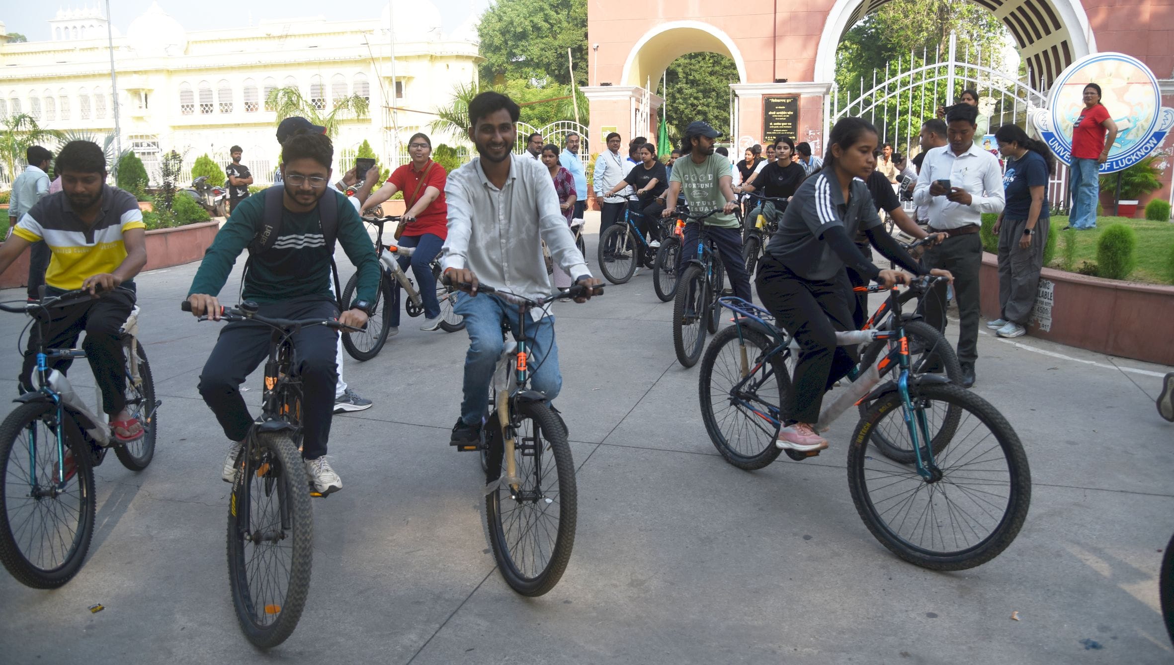 साइकिल चालकों ने दिया पर्यावरण का संदेश