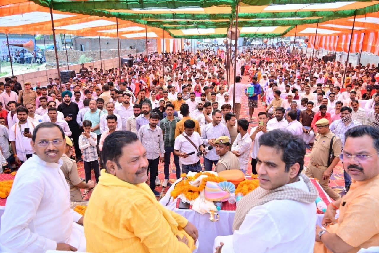 दातागंज में भाजपा प्रदेश उपाध्यक्ष पंकज सिंह विभिन्न विकास कार्यों का शिलान्यास करते। संवाद दातागंज में भाजपा प्रदेश उपाध्यक्ष पंकज सिंह विभिन्न विकास कार्यों का शिलान्यास करते। संवाद