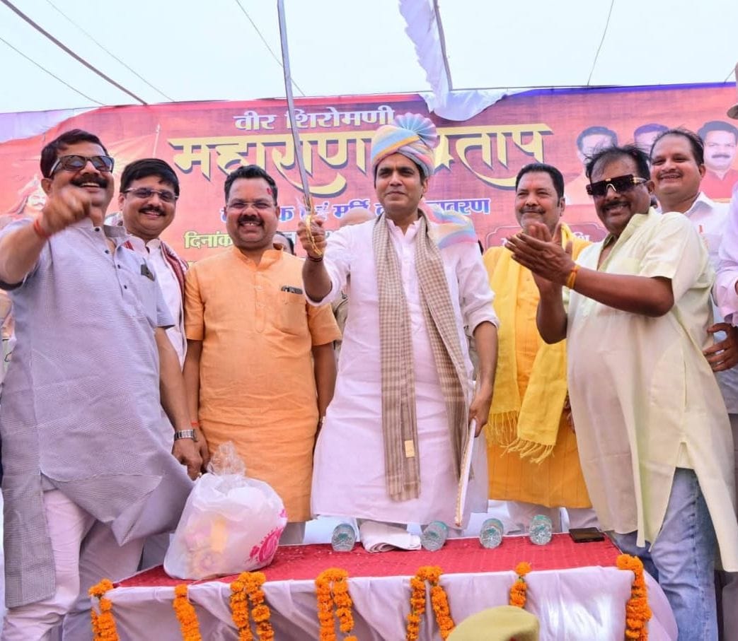 दातागंज में भाजपा प्रदेश उपाध्यक्ष पंकज सिंह विभिन्न विकास कार्यों का शिलान्यास करते। संवाद दातागंज में भाजपा प्रदेश उपाध्यक्ष पंकज सिंह विभिन्न विकास कार्यों का शिलान्यास करते। संवाद