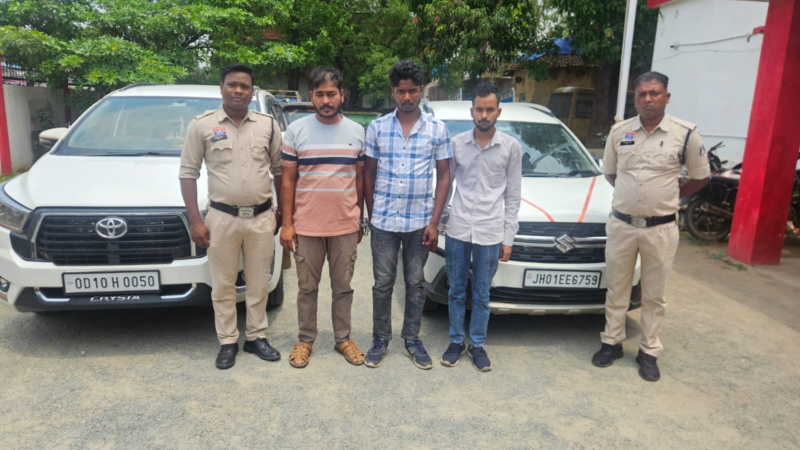300 किलो गांजा के साथ 3 आरोपी पकड़ाए