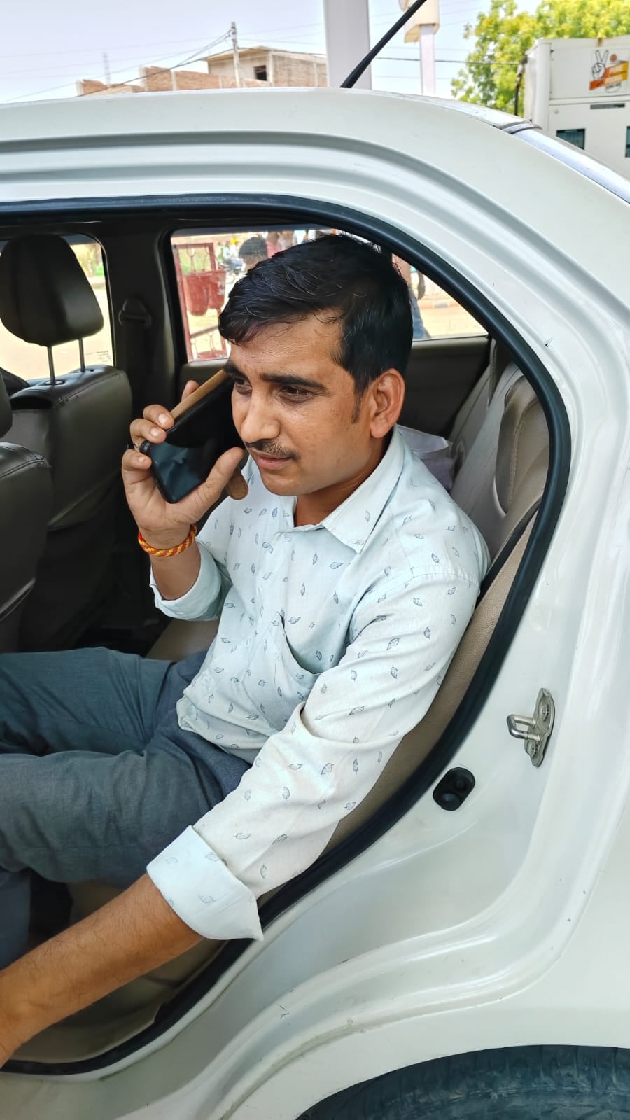 अजय कुमार, ऑटो चालक अजय कुमार, ऑटो चालक