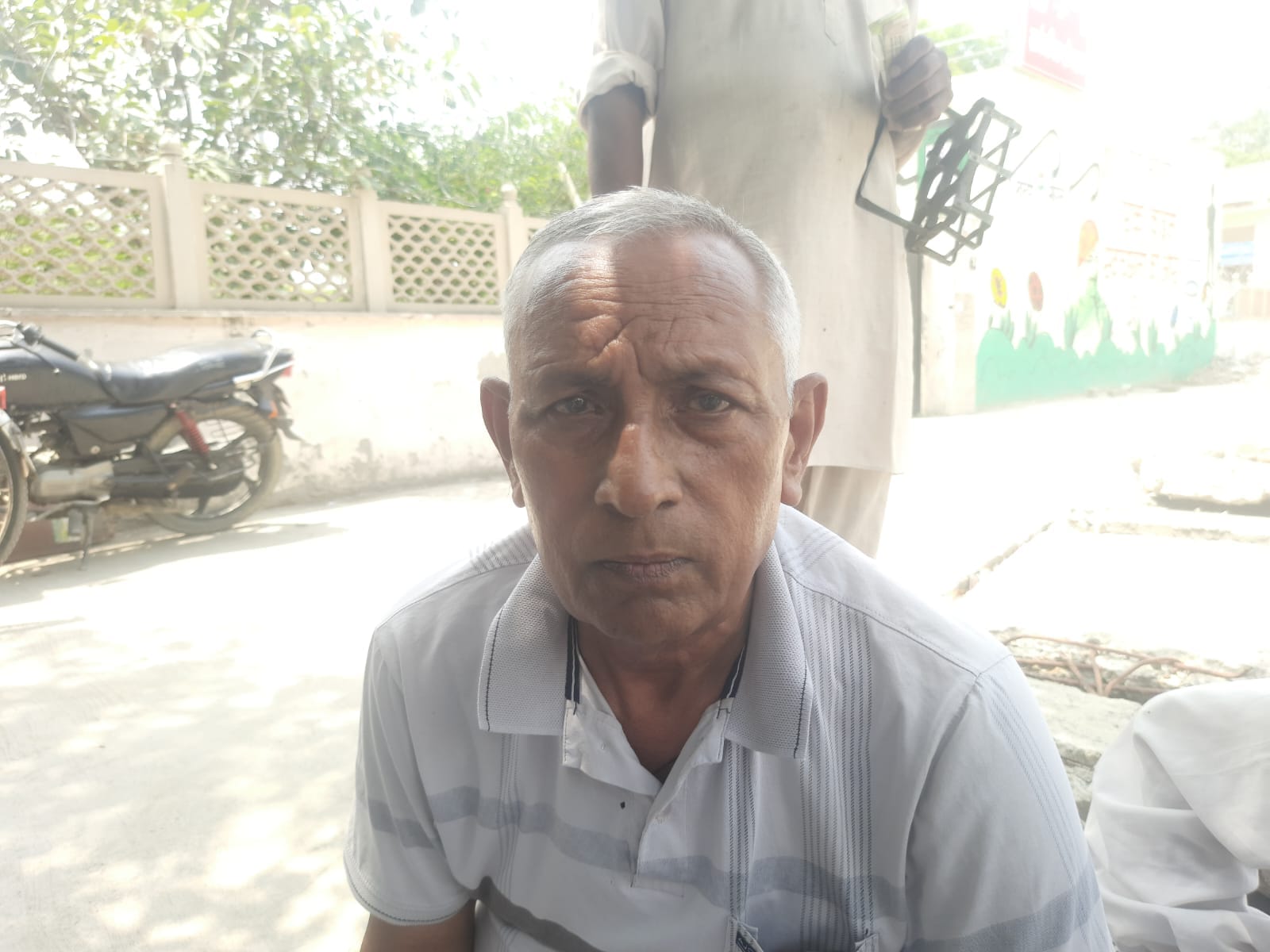 फोटो : सोनीपत में कालूपुर चुंगी के पास सड़क की खोदाई के बाद मेन पेयजल लाइन में लगाई गई नई वाल्व